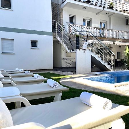 Apartments Monika Budva Bagian luar foto