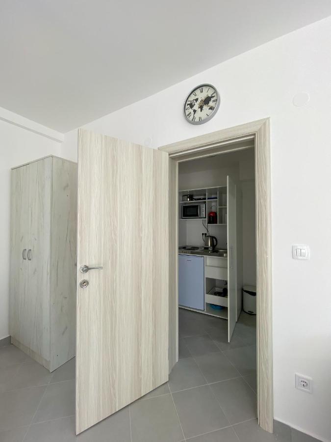 Apartments Monika Budva Bagian luar foto