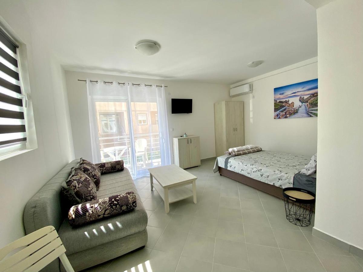 Apartments Monika Budva Bagian luar foto