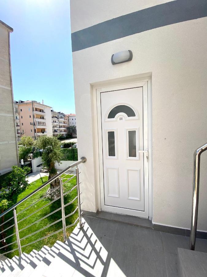 Apartments Monika Budva Bagian luar foto