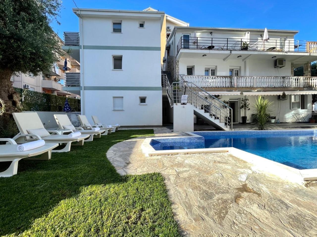 Apartments Monika Budva Bagian luar foto