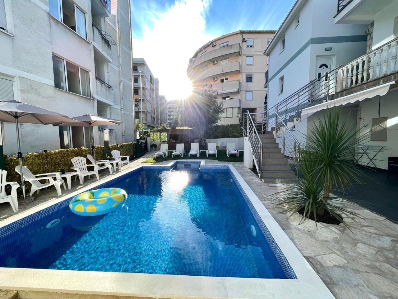 Apartments Monika Budva Bagian luar foto